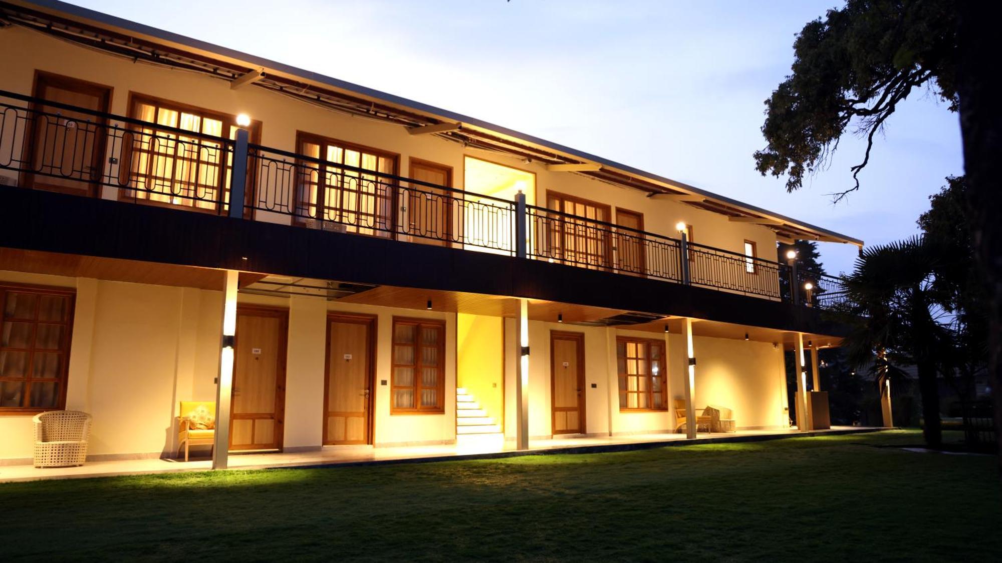Sandoz Minerva - A Boutique Resort 무소리에 외부 사진